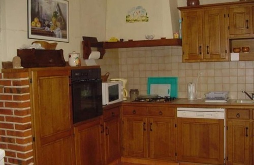 Aubigne-Racan Cottage | Troglodyte house with WiFi, barbecue, and fireplace