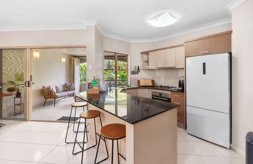 Westcourt Apartment | Tropical Bliss - Cairns 9 Pools BBQ Gym