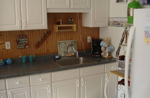 Holgate Condo | Tropical Feel-2nd floor, Huge Covered Furnished Deck-Quietest Area of Island