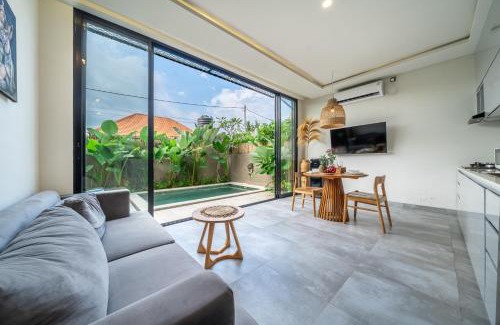 Pejeng Kawan Villa | Tropical Hideaway - 1BR Villa with Epic Ricefield Views and Pool