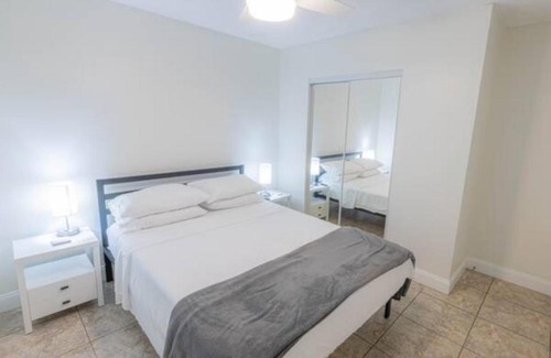 Victoria Park Apartment | Tropical Oasis Condos