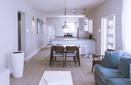 Work Hall House | Tropical paradise with all the modern amenities