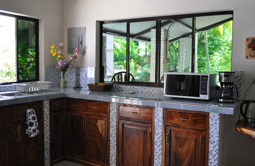 Tamanique House | Tropical Private beach house 3 mins from the beach .Close to restaurants ,stores