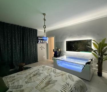 Vittoria Apartment | TROPICAL RHAPSODY - Jacuzzi & King Size a Torino Centro