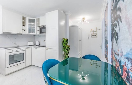 Montreux Apartment | Tropical studio with a balcony - Lake View