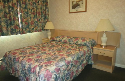 West End Hotel | Tropicana Suite Hotel