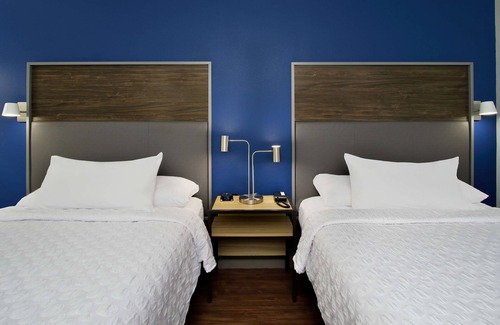 Mobile Hotel | Tru by Hilton Mobile