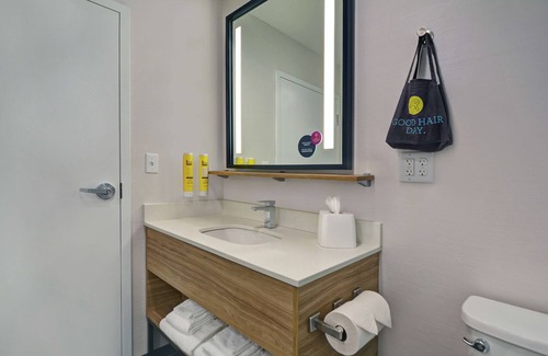 Downtown Springfield Hotel | Tru by Hilton Springfield Downtown