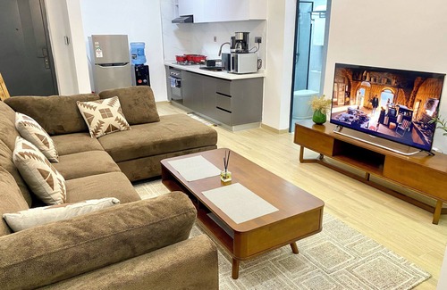 Westlands Bed & Breakfast | Tulia at Marina Bay: Stylish 1BD with Stunning Westlands Views