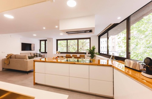 Eixample Apartment | Turbau Entresol A - Holiday Apartment Rental Girona | Bravissimo