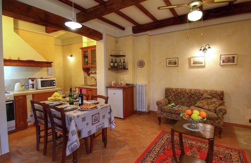 Santa Maria Cottage | Tuscan Retreat with Pool