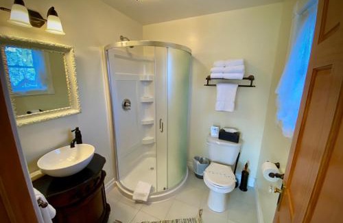 Manitoulin District Bed & Breakfast | Twin Peaks B&B