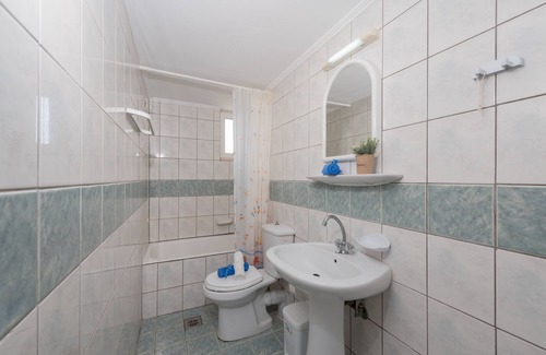 Alykes Apartment | Two Bedroom Apartment (4 pax) - The Lofos Studios