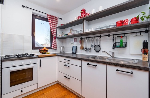 Delnice Apartment | Two bedroom apartment with terrace Delnice, Gorski kotar (A-20297-a)