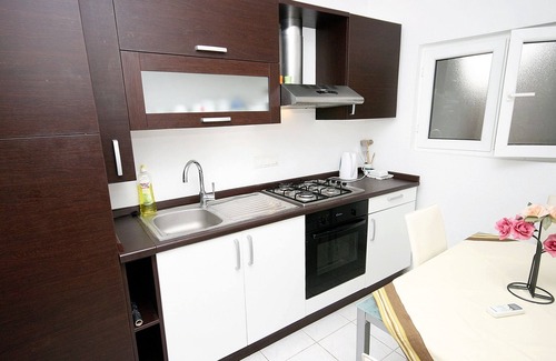 Drasnice Apartment | Two bedroom apartment near beach Drašnice, Makarska (A-6051-b)