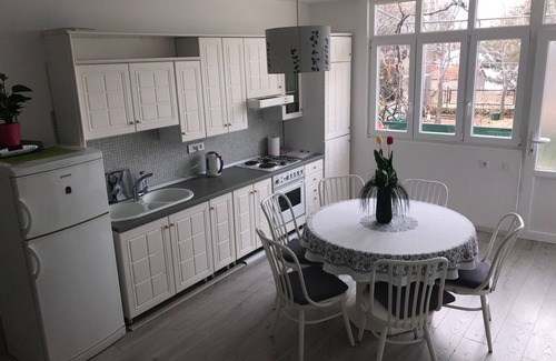 Veliko Brdo Apartment | Two bedroom apartment with terrace and sea view Makarska (A-6791-b)