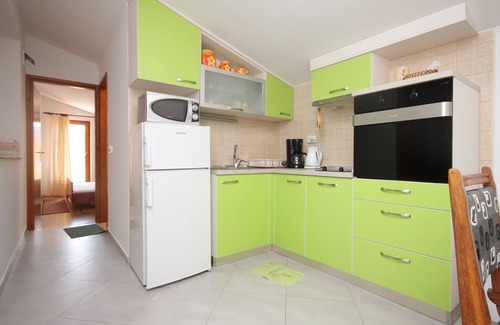 Nevidane Apartment | Two bedroom apartment near beach Neviđane, Pašman (A-325-a)