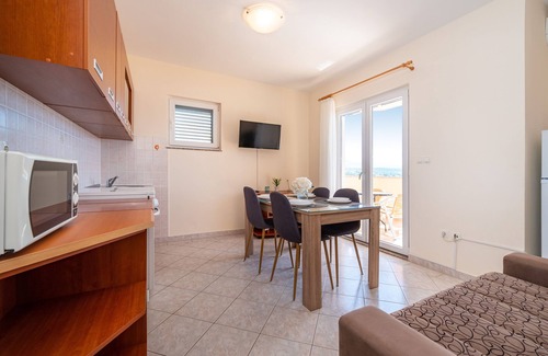 Municipality of Posedarje Apartment | Two bedroom apartment with terrace and sea view Posedarje, Novigrad (A-6162-b)