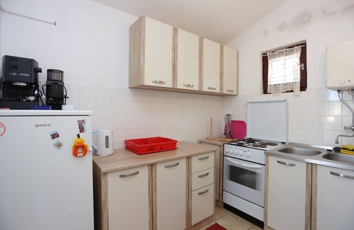 Slatine Apartment | Two bedroom apartment with terrace and sea view Slatine, Čiovo (A-16345-a)
