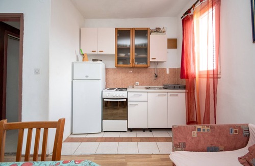 Vidalici Apartment | Two bedroom apartment near beach Vidalići, Pag (A-6519-d)