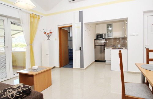 Baska Apartment | Two bedroom apartment with terrace and sea view Baška, Krk (A-18807-b)