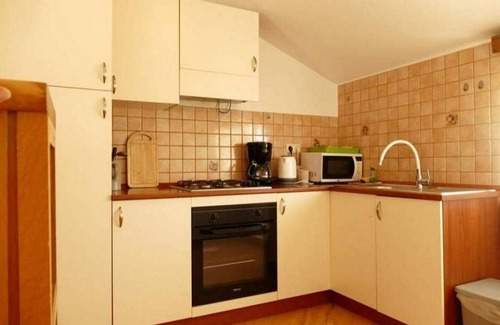 Banjol Apartment | Two bedroom apartment with balcony and sea view Banjol, Rab (A-22362-b)