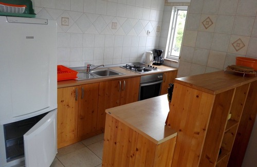 Banjol Apartment | Two bedroom apartment with terrace and sea view Banjol, Rab (A-14134-a)