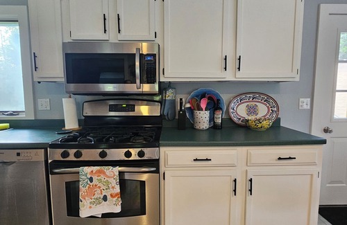 New Harbor House | Two bedroom home in private setting 1/3 mile from beach.