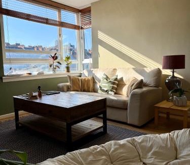 North West Apartment | Two bedroom maisonette in the heart of the West End