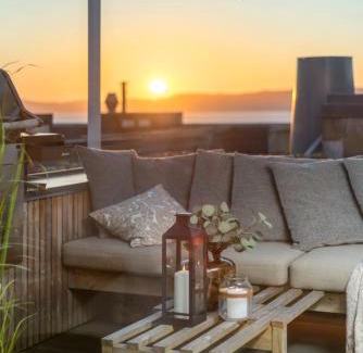 Trondheim City Centre Apartment | Two bedroom penthouse with large living room and rooftop in the city centre of Trondheim