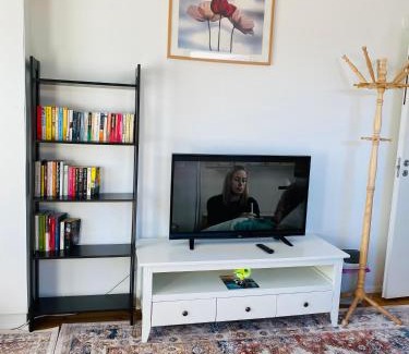 Kotka House | two bedrooms,dining area and bathroom with private entrance