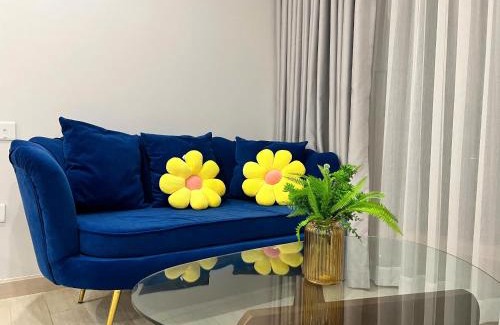 Tran Phu Beach Apartment | Two connecting studios with ocean view at center