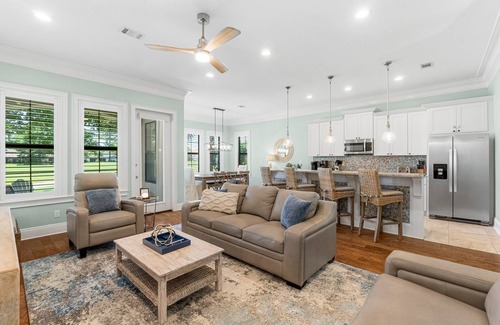 Villa Lago House | Two Golf Carts ~ Golf Course View ~ Private Beach Access