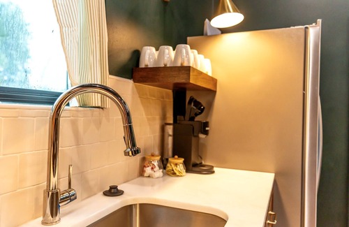 Negreet Cabin | Two Renovated Houses, Sleeps 19: Mid-Lake, Hot Tub