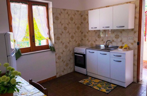 Marina di Pisciotta Apartment | Two-room apartment Limone 150 meters from the beach