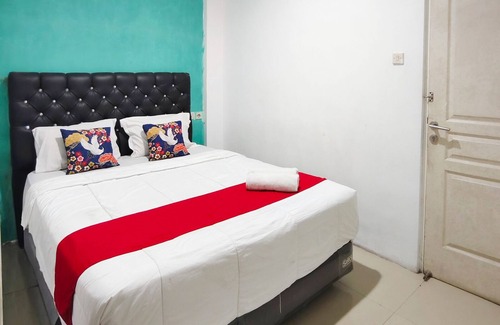 Sedati House | TwoSpaces Living at Nabila Semampir Homestay