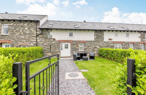 Holyhead House | Ty Bach Twt