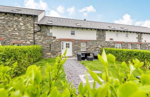 Holyhead House | Ty Bach Twt