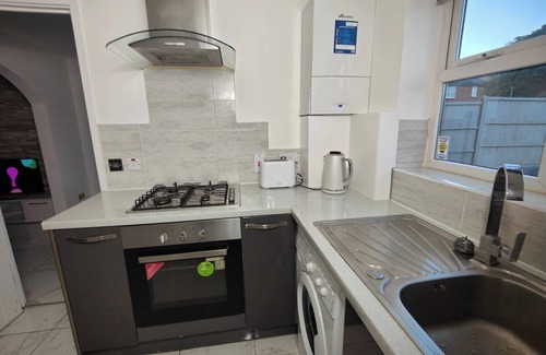Erdington House | Tyburn House, Birmingham B24 with FREE Parking and FREE WiFi