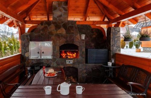 Tylicz House | TYLICZ W DECHĘ Pokoje i Apartamenty