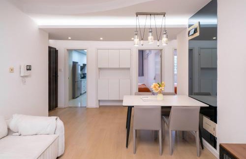 Changning Apartment | Tyms Changning 3BR 2BA APT