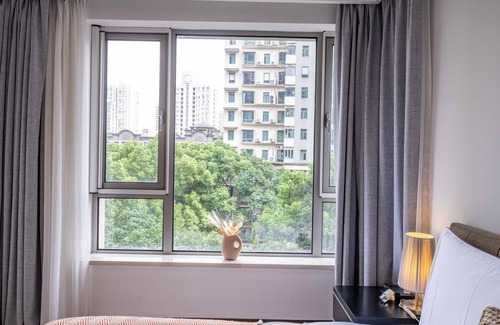 Xujiahui Bed & Breakfast | Tyms Modern 1BR 1BA Suite Xujiahui Shops