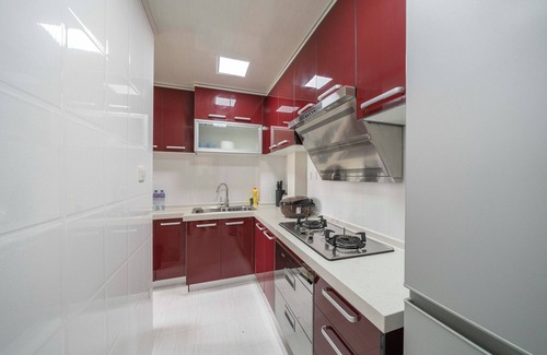 Changning Bed & Breakfast | Tyms Stylish 2BR APT Riverside Garden11