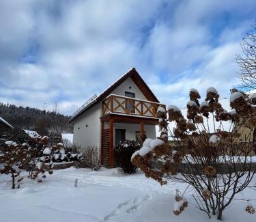 Sobieszow Ski Chalet | U Gruszków - domek pod Chojnikiem