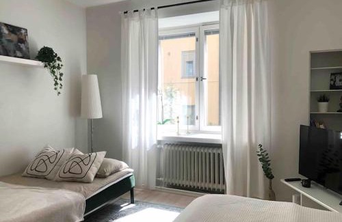 Ullanlinna Apartment | Ullis Studio with Top Location