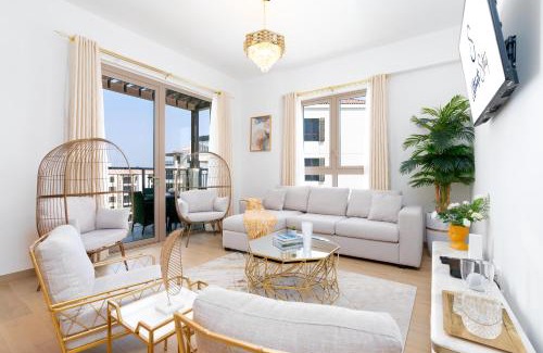 Dubai Apartment | Ultimate Stay Port de La Mer with Burj Khalifa Views from the Bed next to the Beach