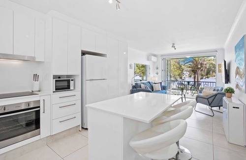 Palm Beach Apartment | Ultimate Waterfront Escape!