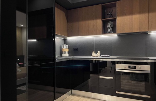 Olbia City Centre Apartment | Ultra luxe- suite Garibaldi#2- Getaway for couples- Parking