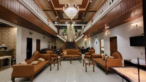 Bhilar Villa | Ultra Luxurious Mountain View By Lifeline Villas