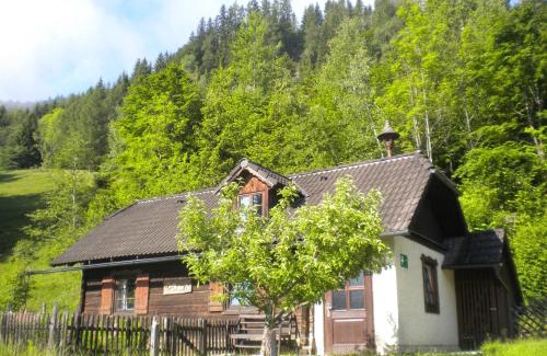 Teufenbach-Katsch House | Umundumhütte